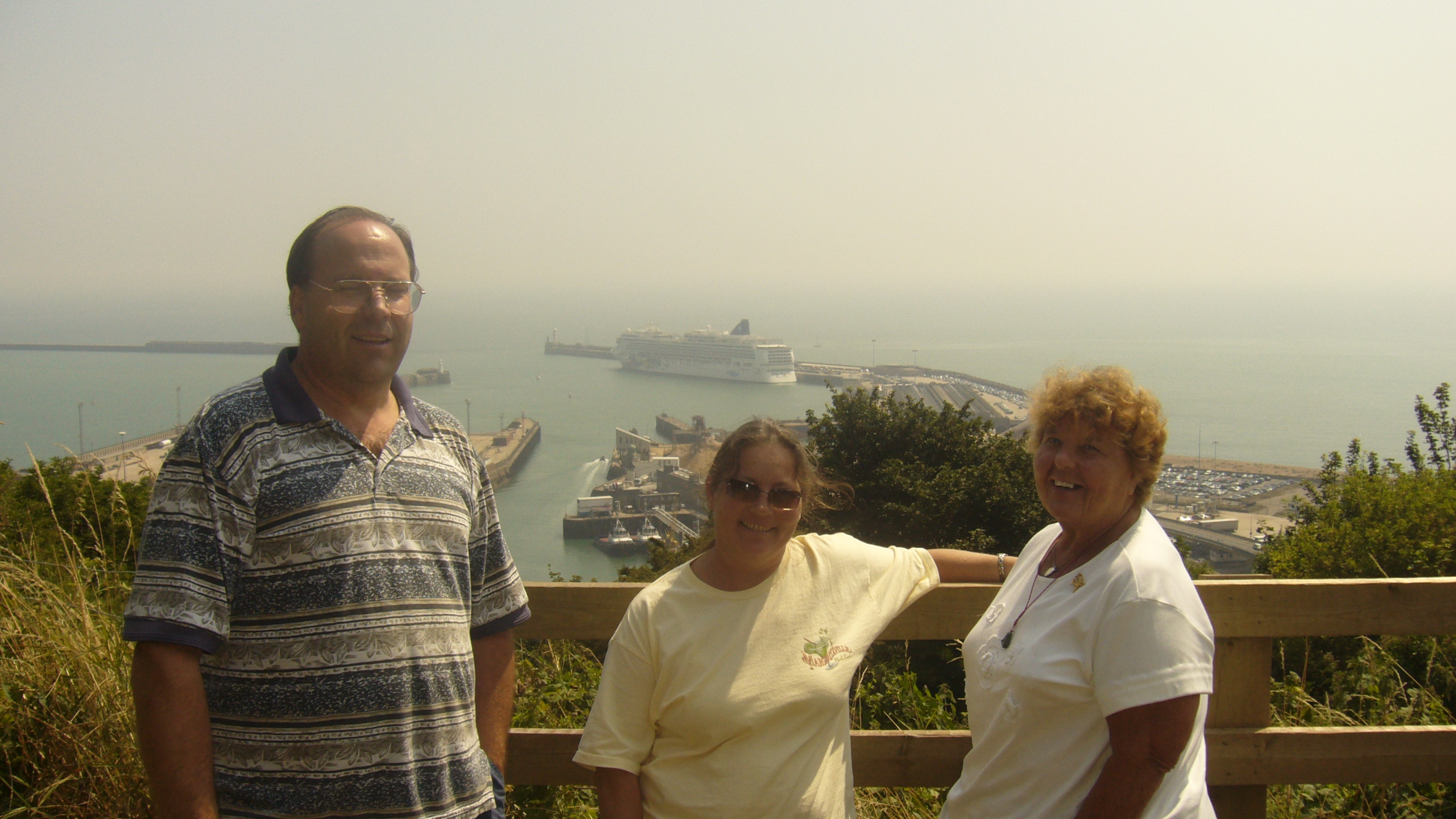 Happy Guests sight seeing Dover on the way to a cruise